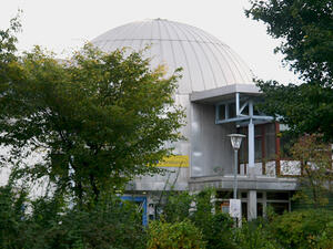 Bild vergrößern: Kuppel eines Observatoriums.