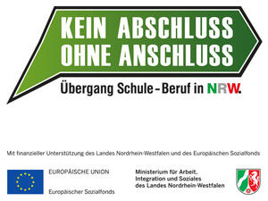 Bild vergrößern: Auf einem grün hinterlegten Pfeil steht der Schriftzug "Kein Abschluss ohne Anschluss", darunter "Übergang Schule-Beruf in NRW".
