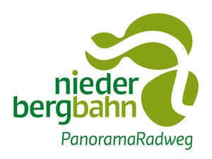 Bild vergrößern: Grüner Schriftzug "niederbergbahn. PanoramaRadweg".