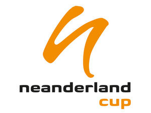Bild vergrößern: Ein großes orangenes "N" steht über der Aufschrift "neanderland. cup".