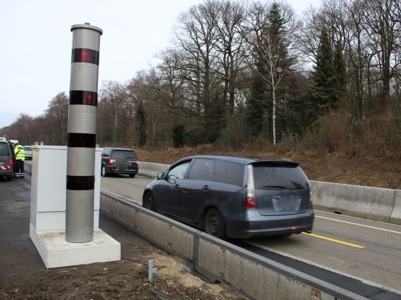 Bild vergrößern: Die neue Geschwindigkeitsberwachungsanlage an der A 3