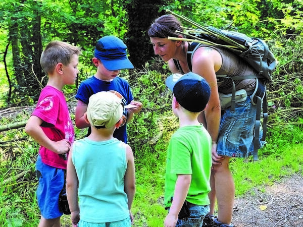 Bild vergrößern: Naturentdecker unterwegs