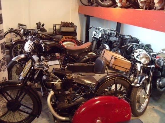 Bild vergrößern: 2Ratingen_AWD_Motorradmuseum - Kopie