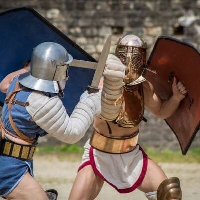 Bild vergrößern: 1Gladiatorenschule_Trier_e.V. - Kopie