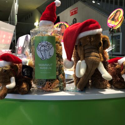 Bild vergrößern: Geschenke im Shop