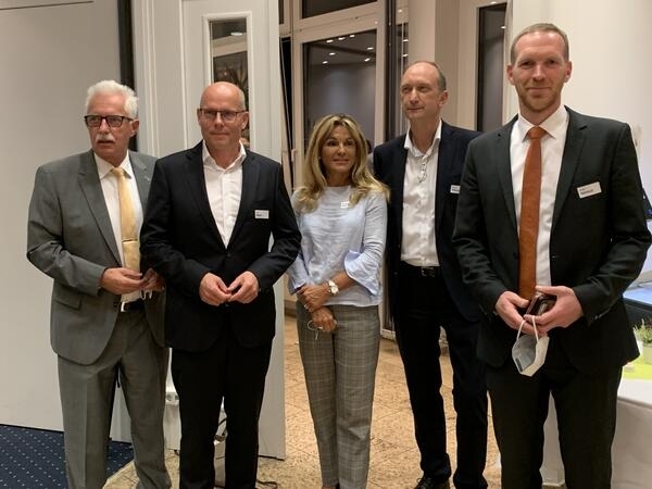 Bild vergrößern: Landrat Thomas Hendele, Dr. Klaus Wiener und seine Vorgngerin im Wahlkreis Michaela Noll, Peter Beyer und CDU-Kreisvorsitzender Dr. Jan Heinisch