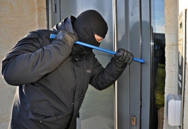 Bild vergrößern: Die Gefahr von Einbrchen kann man verringern